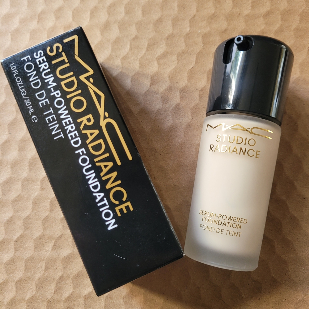 MAC Cosmetics Studio Radiance Foundation - Cream Shade